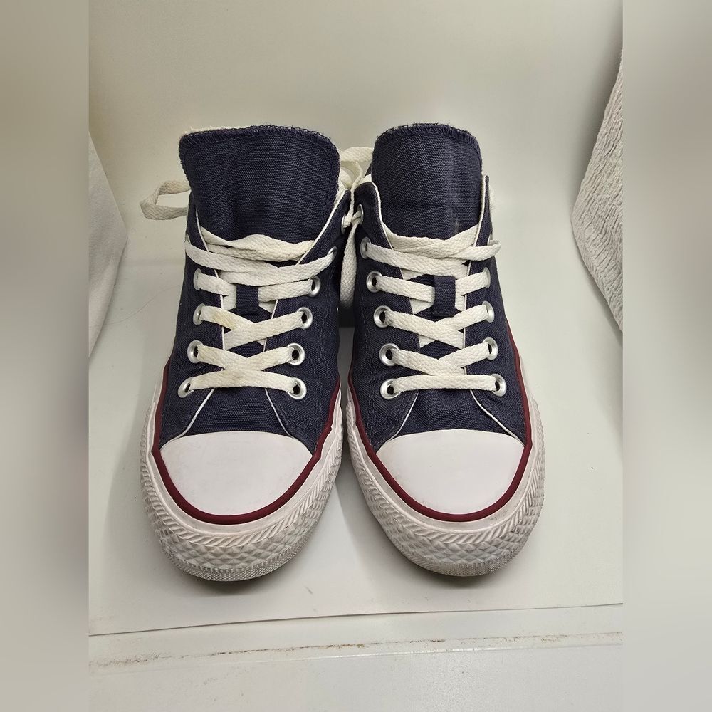 Converse Navy Canvas Women's Athletic Shoes 8 - Picture 3 of 8
